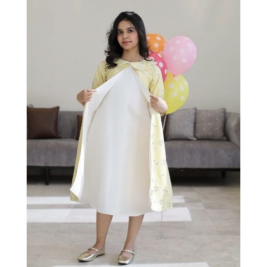 صورة طقم بناتي فستان أبيض وجاكيت مطرز أصفر | إطلالة العيد الفاخرة - 1192